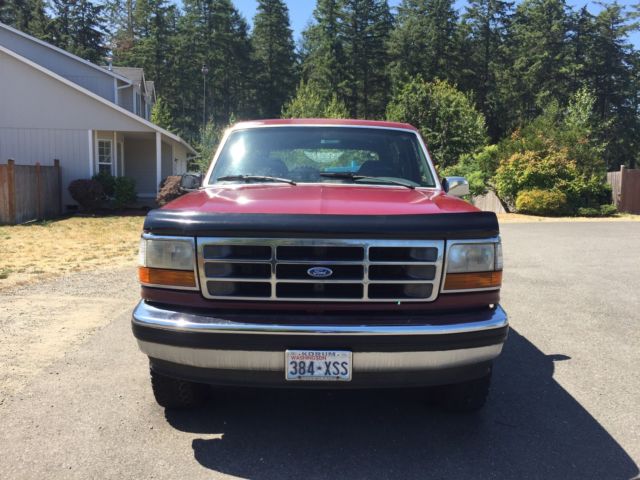 1993 Burgundy Ford Bronco SUV