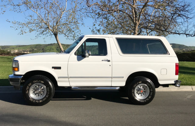 1993 White Ford Bronco SUV
