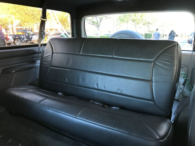 1993 White Ford Bronco SUV