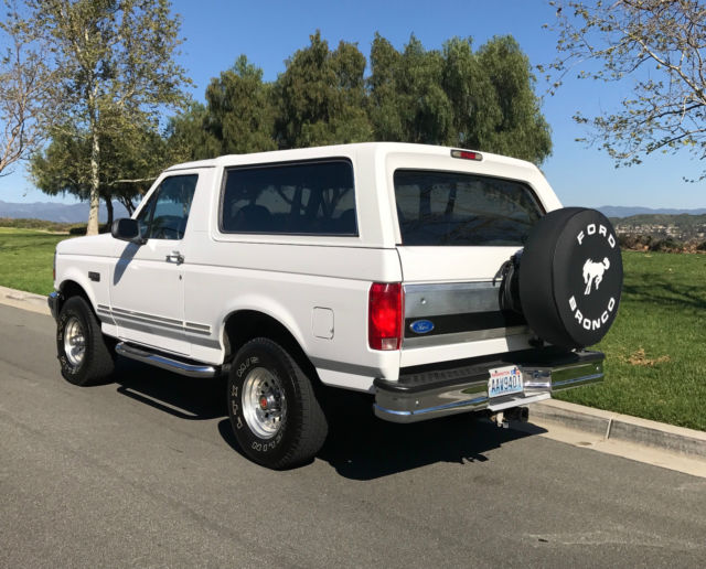 1993 White Ford Bronco SUV