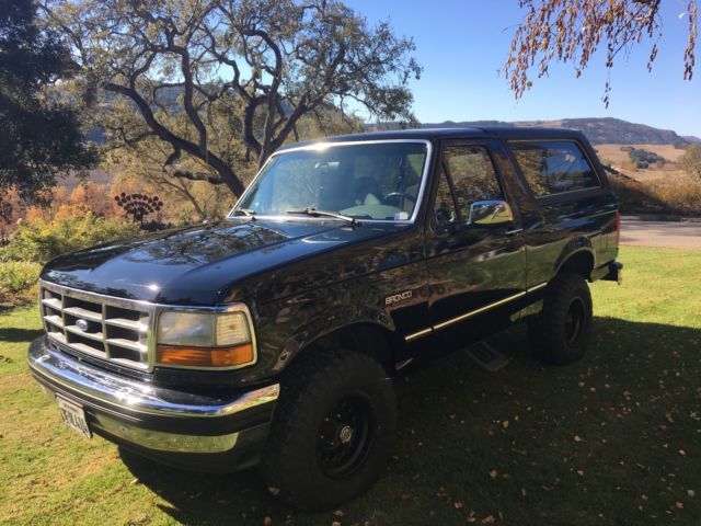 1993 Black Ford Bronco SUV