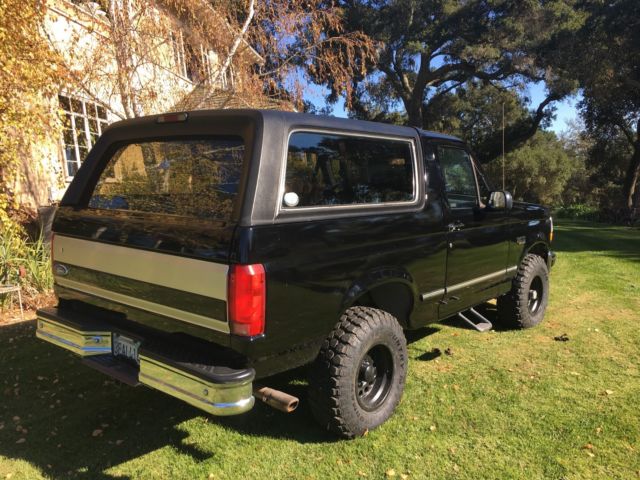1993 Black Ford Bronco SUV