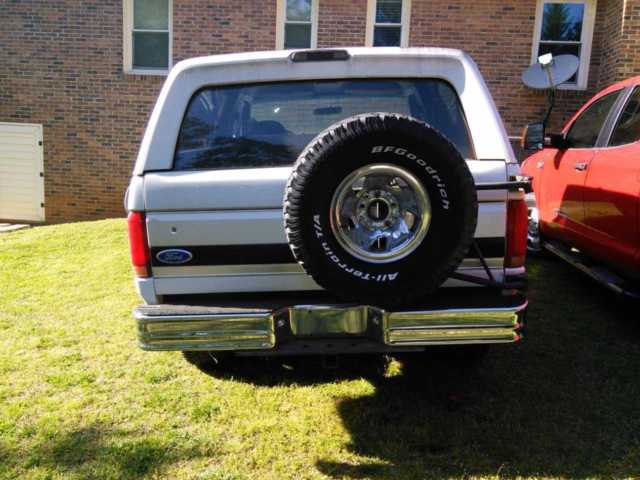 1993 White Ford Bronco SUV