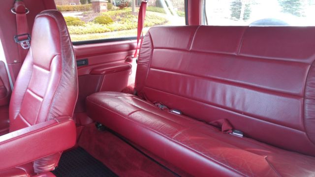 1993 White Ford Bronco SUV