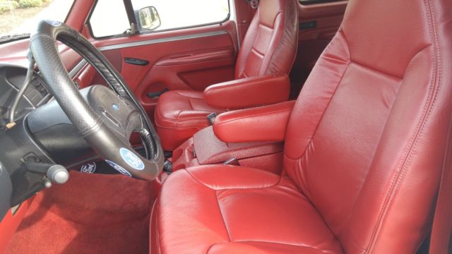1993 White Ford Bronco SUV