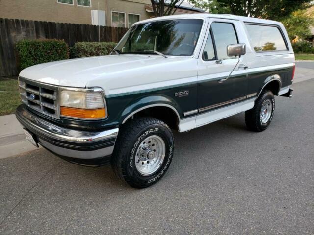 1993 White Ford Bronco SUV
