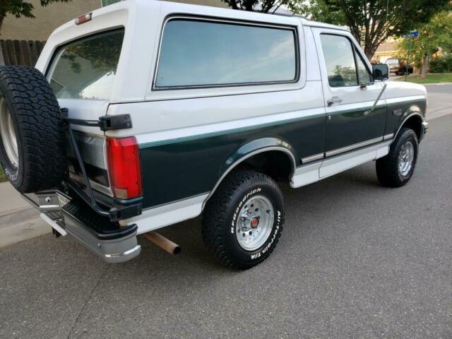 1993 White Ford Bronco SUV