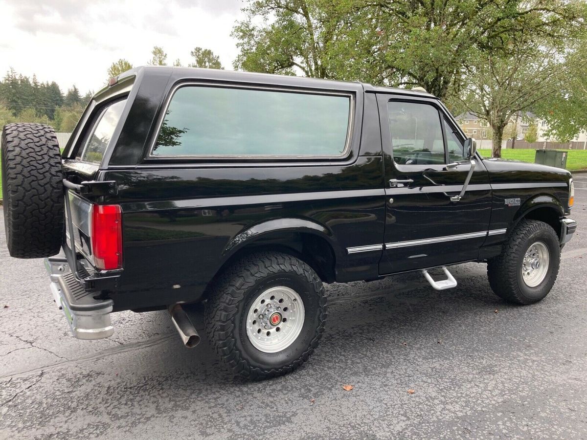 1993 Black Ford Bronco