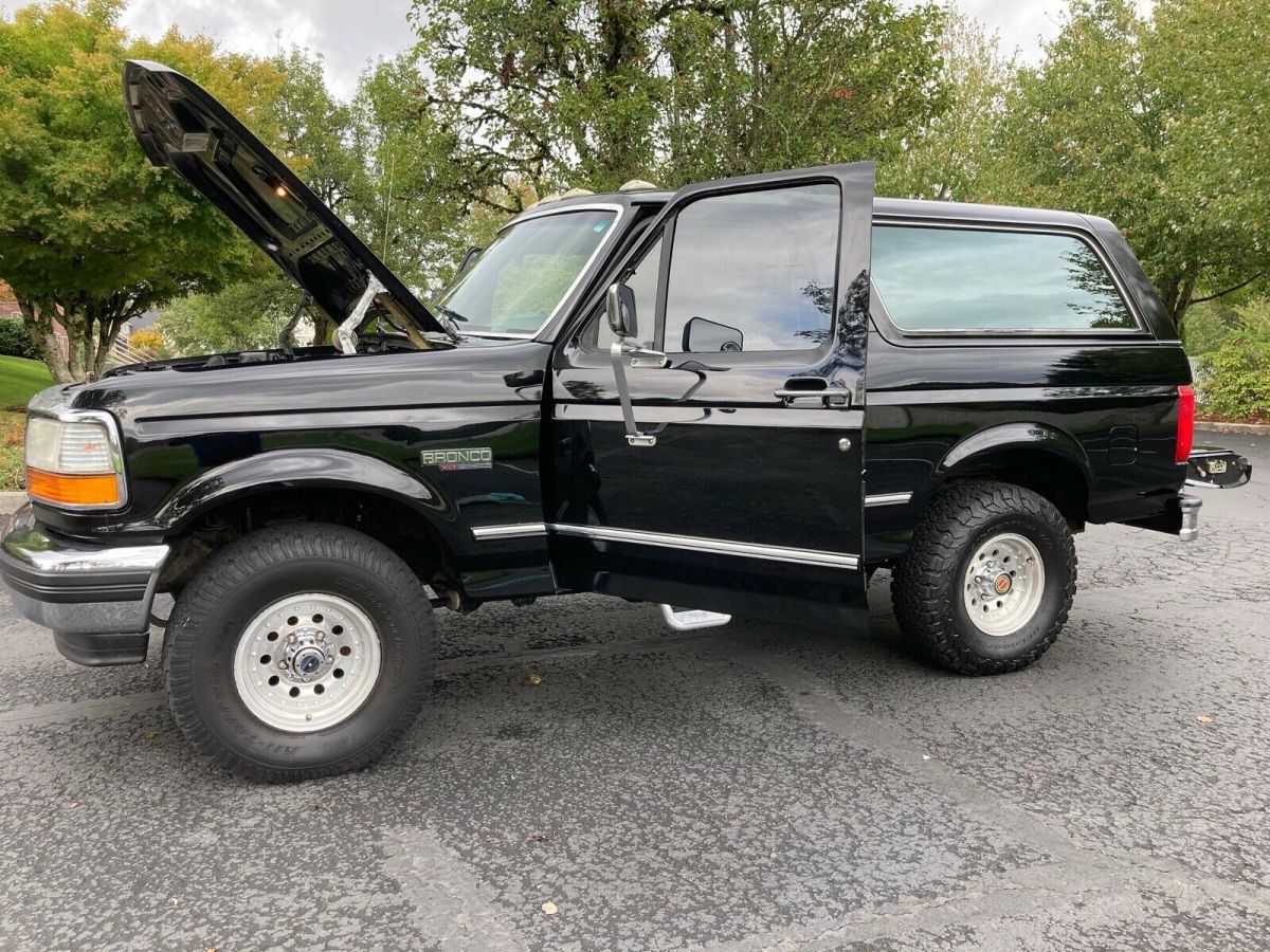 1993 Black Ford Bronco