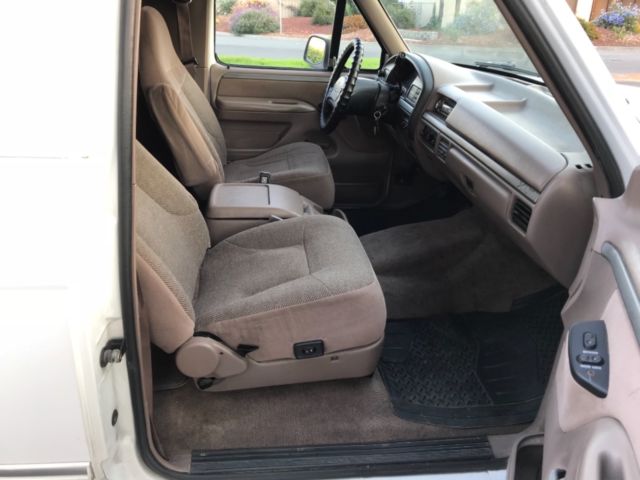 1993 white Ford Bronco