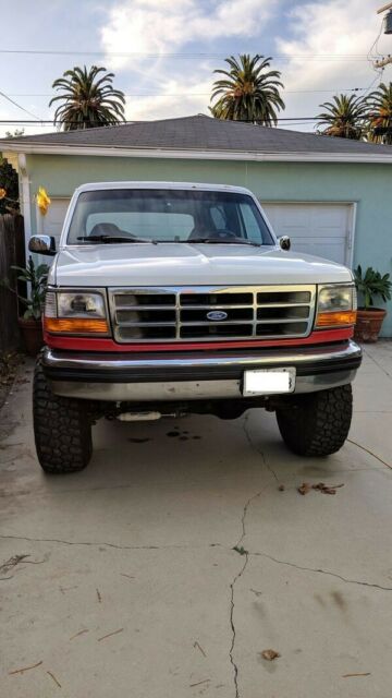 1993 White Ford Bronco SUV