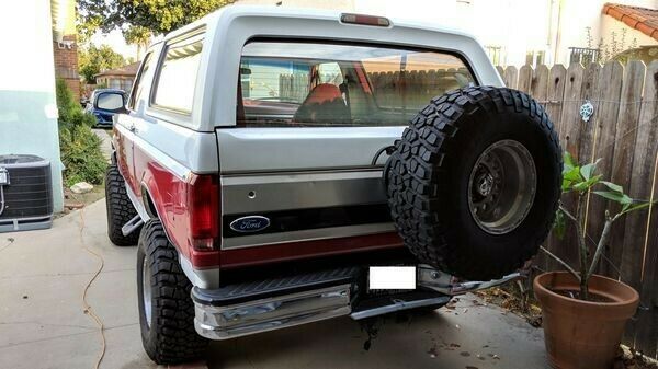 1993 White Ford Bronco SUV