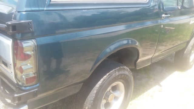 1993 Green Ford Bronco SUV