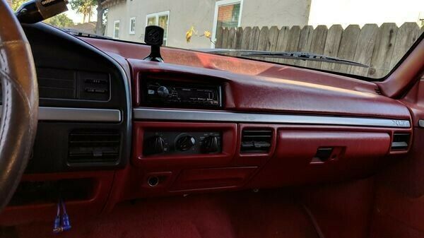 1993 White Ford Bronco SUV