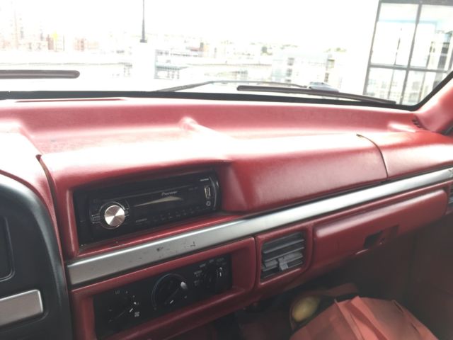 1993 White Ford Bronco