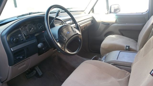 1993 Blue Ford Bronco SUV