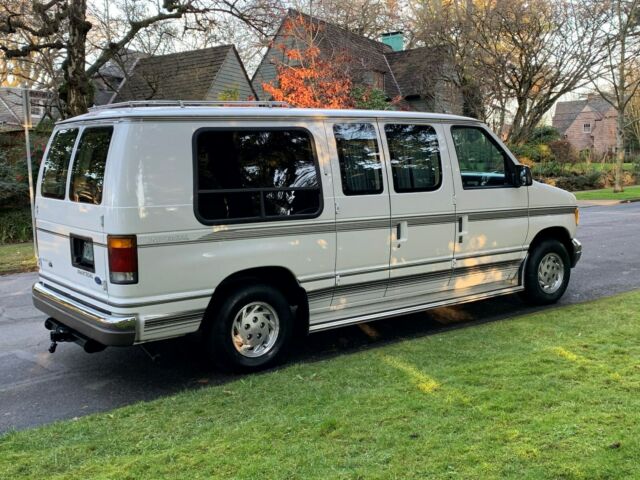 1993 White Ford E-Series Van Van Camper