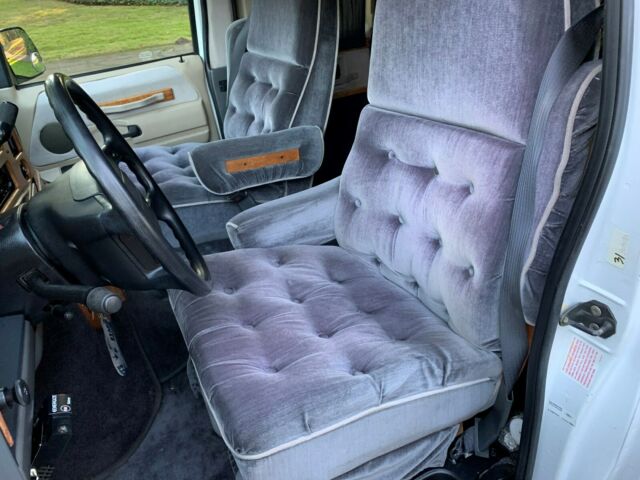 1993 White Ford E-Series Van Van Camper