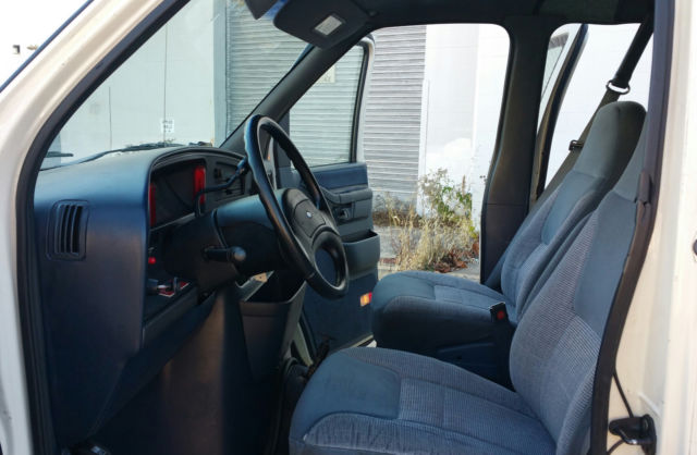 1993 Beige Ford E-Series Van Extended Cargo Van