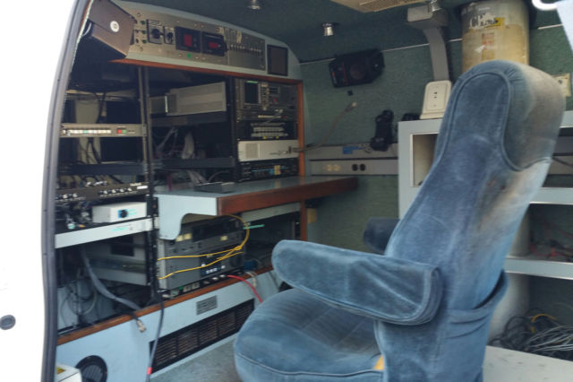 1993 Beige Ford E-Series Van Extended Cargo Van