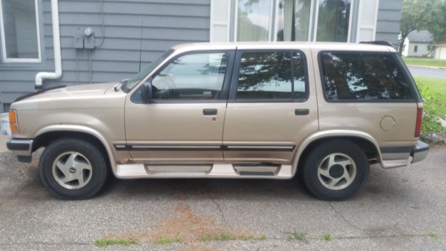 1993 Gold Ford Explorer SUV