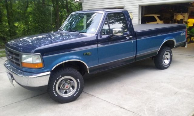 1993 Blue Ford F-150 Standard Cab Pickup