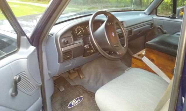 1993 Blue Ford F-150 Standard Cab Pickup