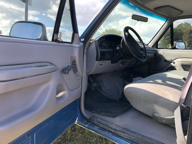 1993 Blue Ford F-150 Standard Cab Pickup