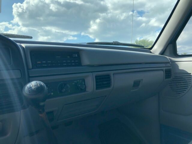 1993 Blue Ford F-150 Standard Cab Pickup