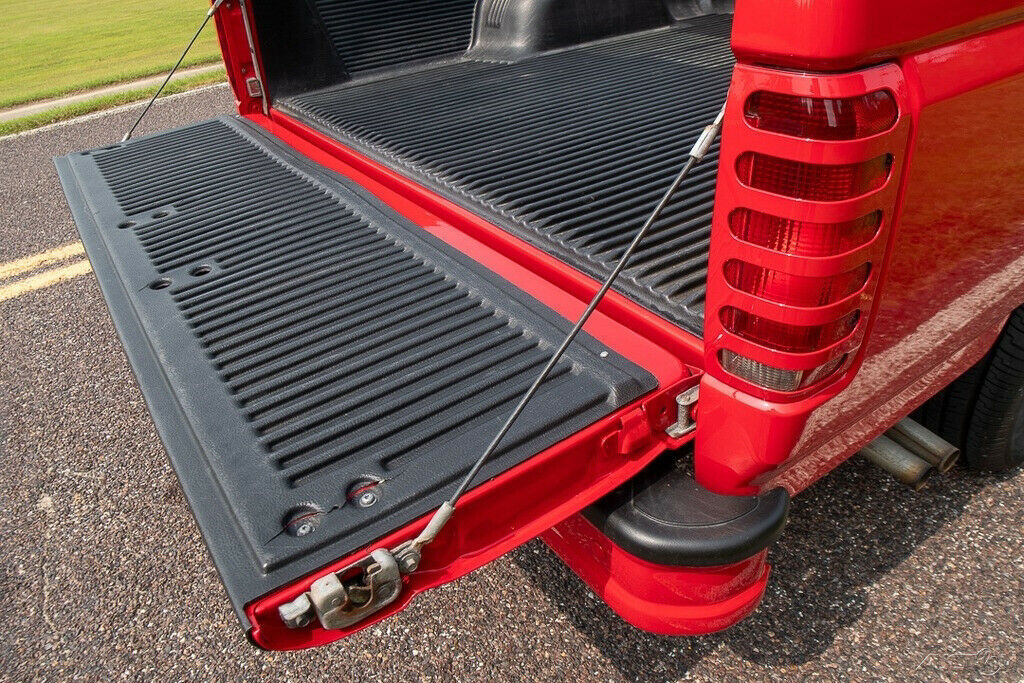 1993 Tan Ford F-150 Pickup Truck