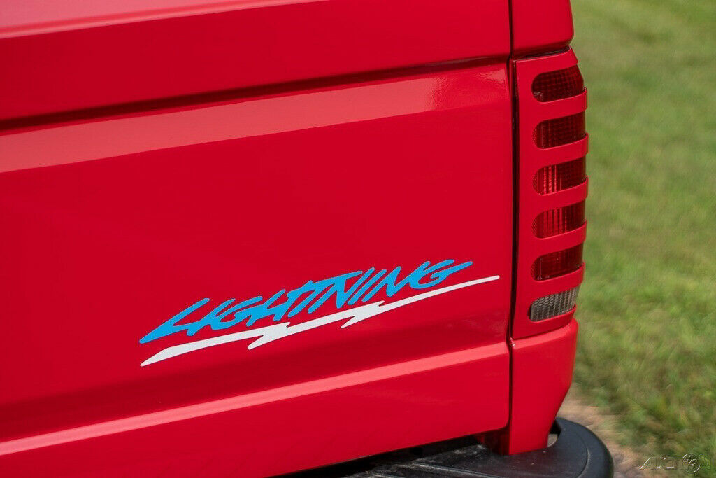 1993 Tan Ford F-150 Pickup Truck