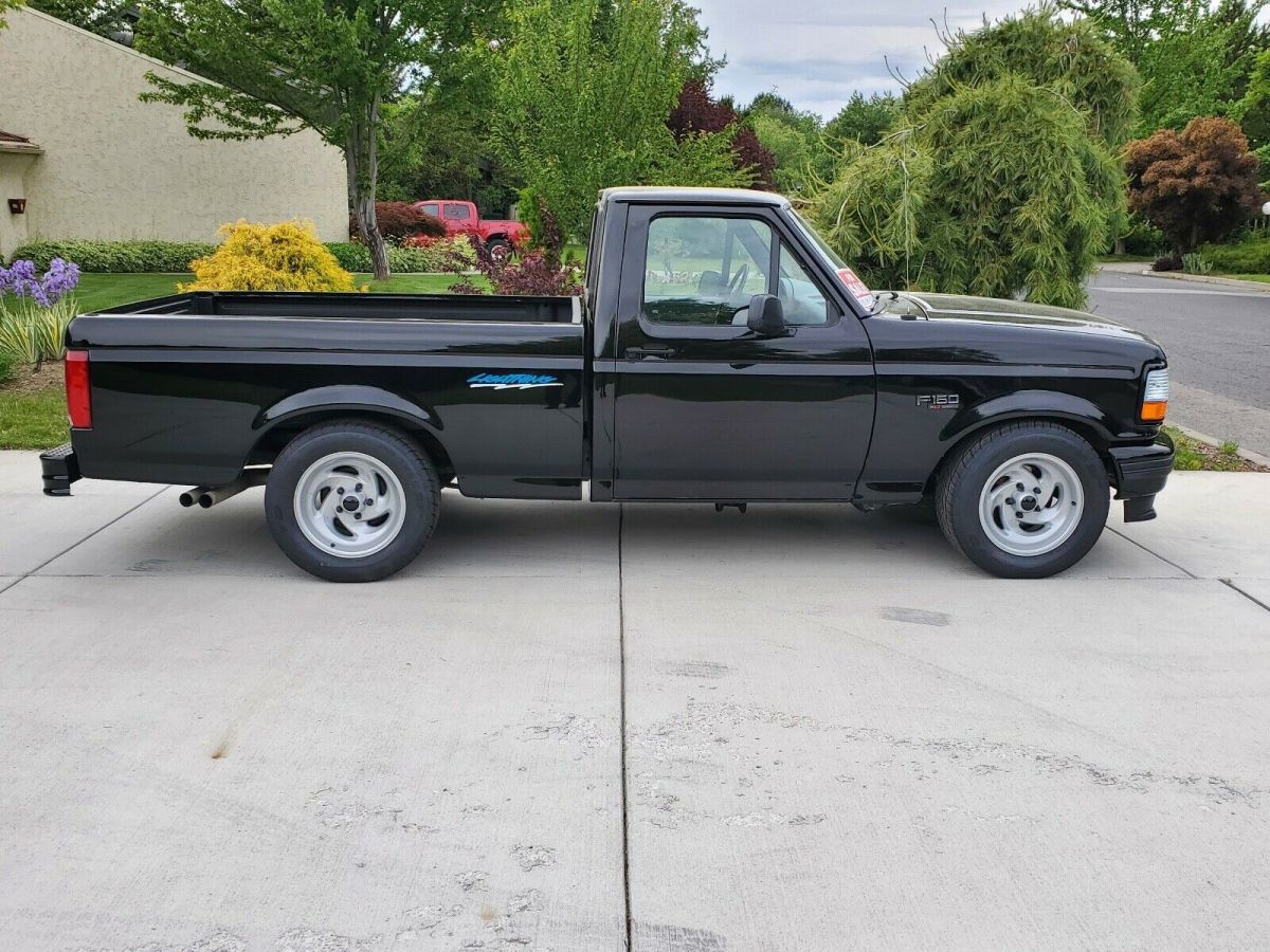 1993 Black Ford F-150 Pickup