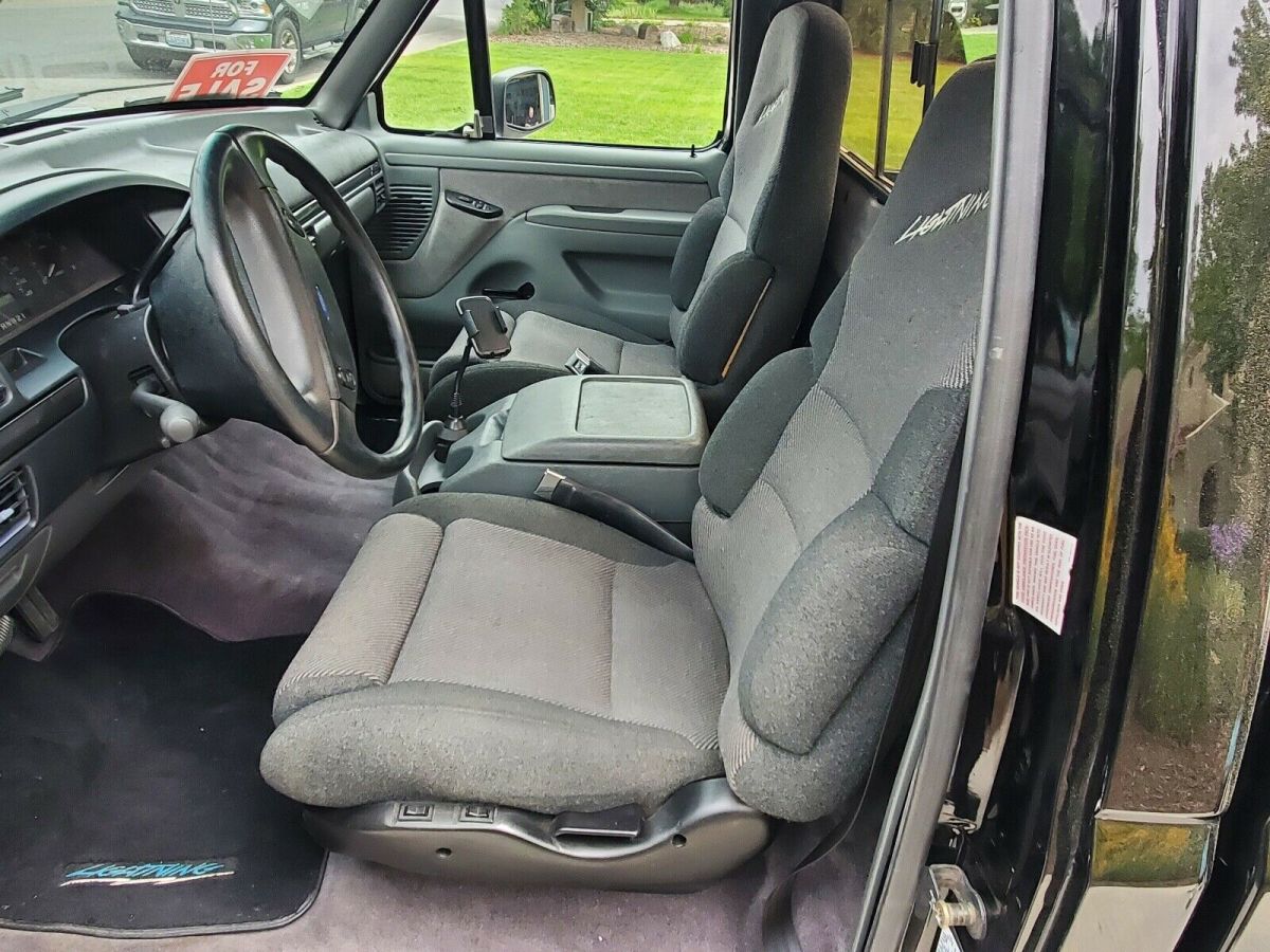 1993 Black Ford F-150 Pickup