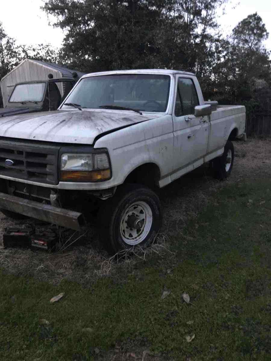 1993 White Ford F-150 Pickup
