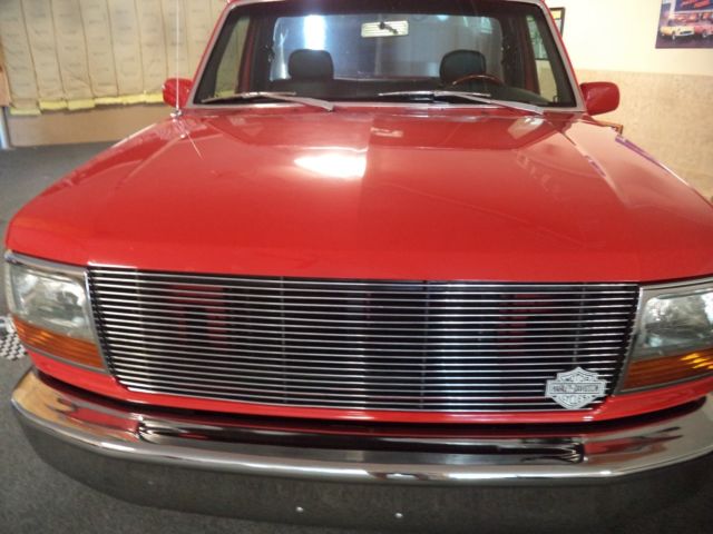 1993 Ford F-150 Standard Cab Pickup