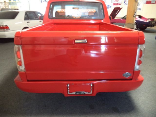 1993 Ford F-150 Standard Cab Pickup