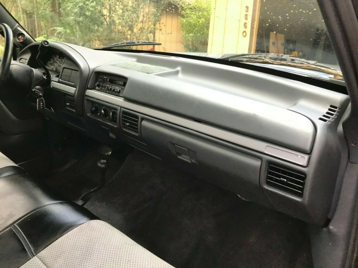 1993 Black Ford F-150 Standard Cab Pickup SWB