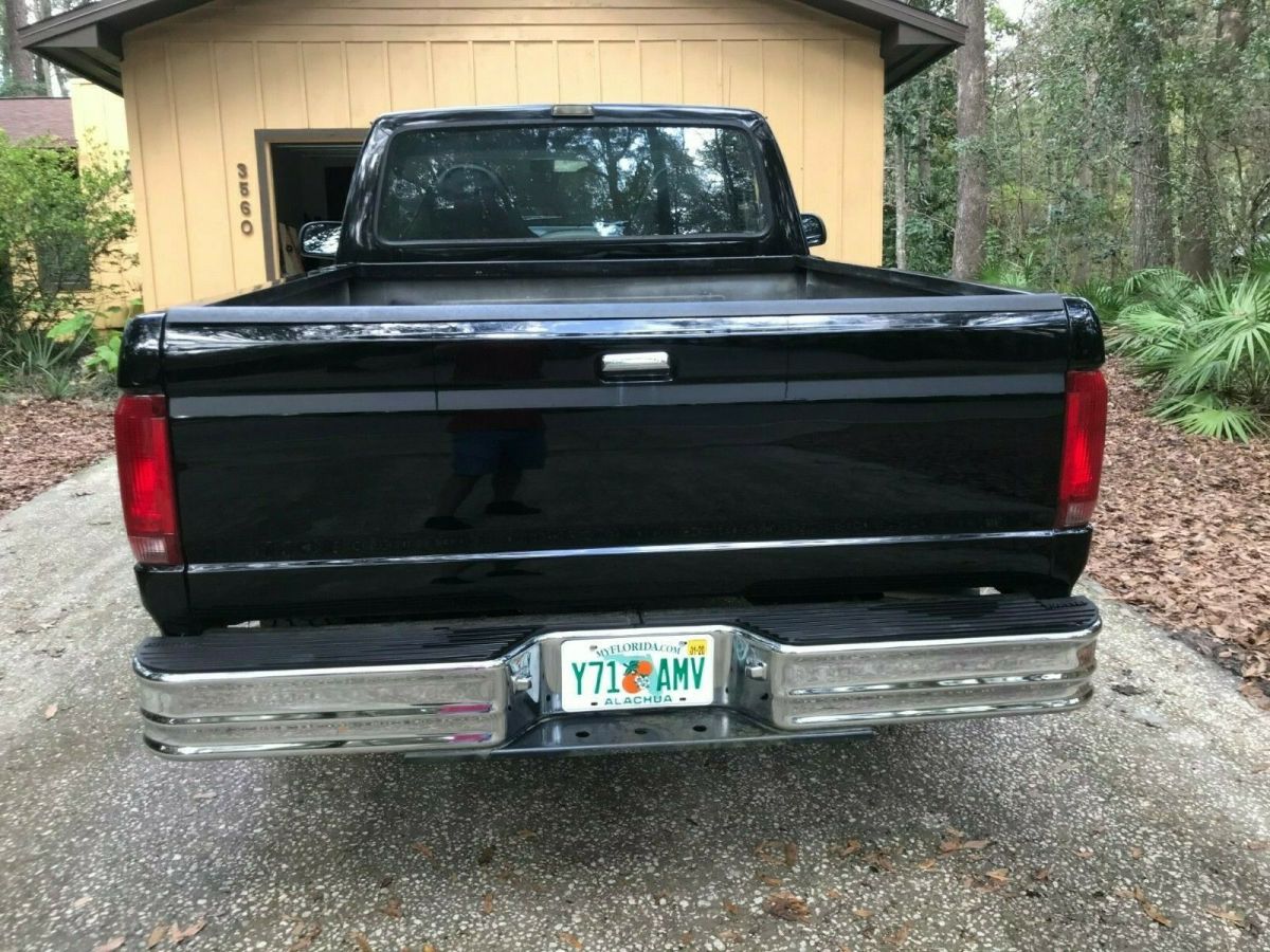 1993 Black Ford F-150 Standard Cab Pickup SWB