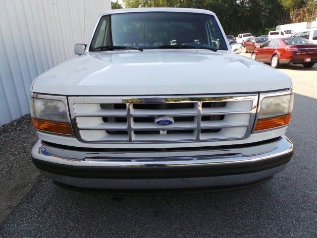 1993 White Ford F-150 PU