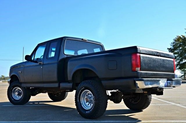 1993 -- Ford F-150 Super Cab