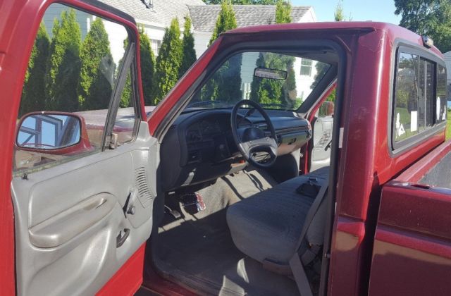 1993 Ford F-150 Standard Cab Pickup