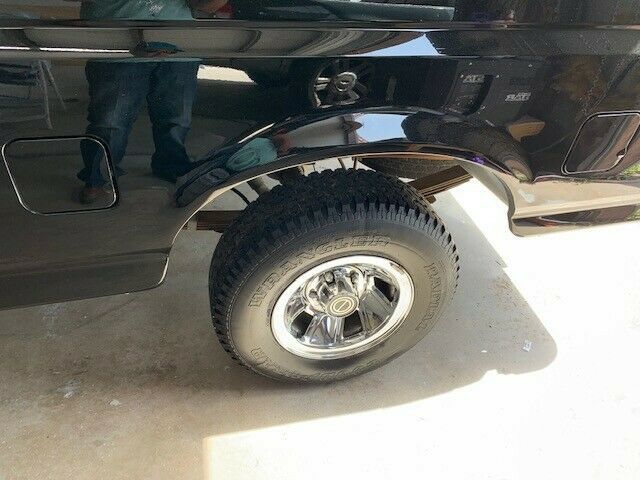 1993 Black Ford F-150 Standard Cab Pickup