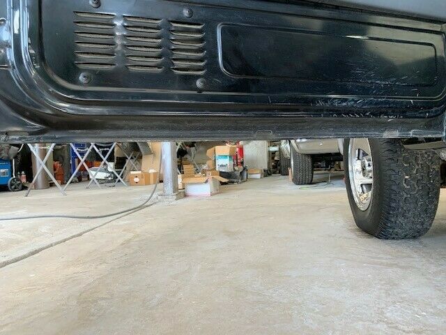 1993 Black Ford F-150 Standard Cab Pickup