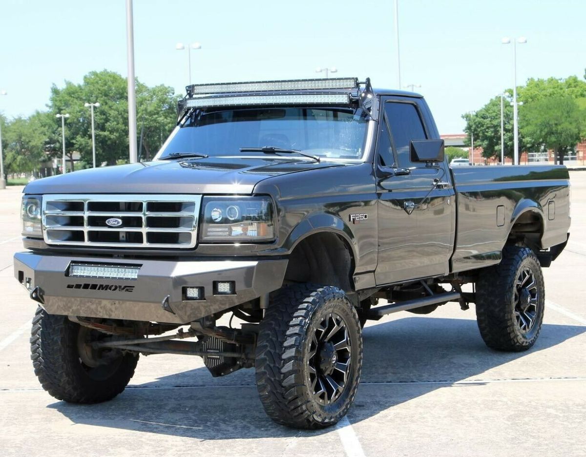 1993 Metallic brown Ford F-250 Single Cab