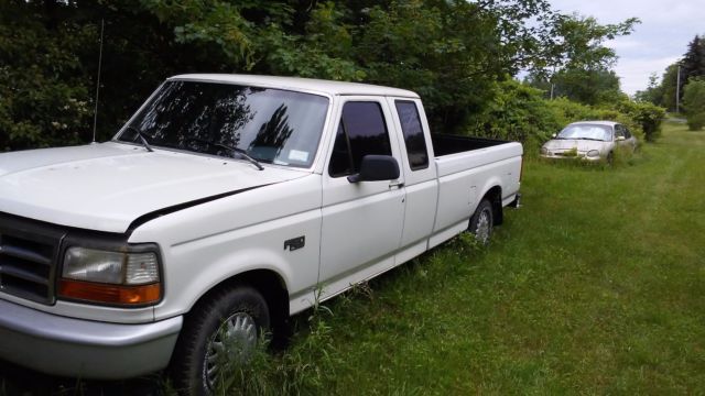 1993 White Ford F-150 Extended Cab Pickup