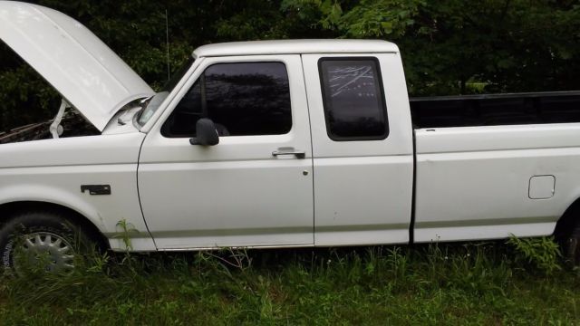 1993 White Ford F-150 Extended Cab Pickup