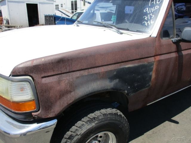 1993 White Ford F-150 Pickup Truck