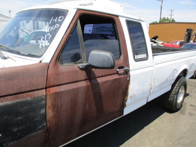 1993 White Ford F-150 Pickup Truck