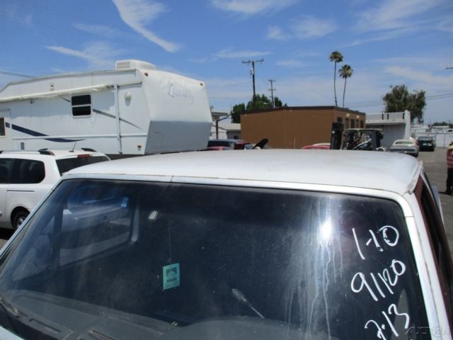 1993 White Ford F-150 Pickup Truck