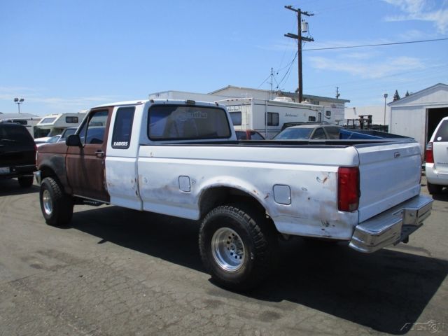 1993 White Ford F-150 Pickup Truck